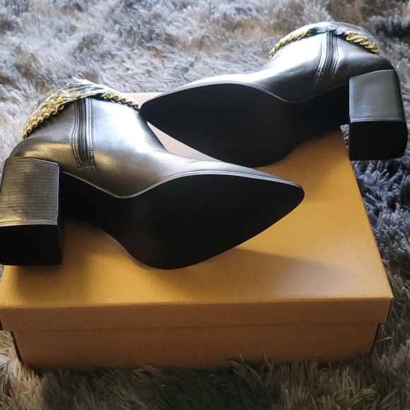 Steve Madden Perlina Black Leather Chain Booties - Picture 11 of 14